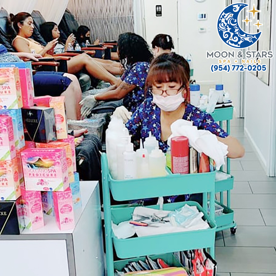 Moon and Stars Spa | Nail salon 33308 | Pedicure near me Fort Lauderdale
