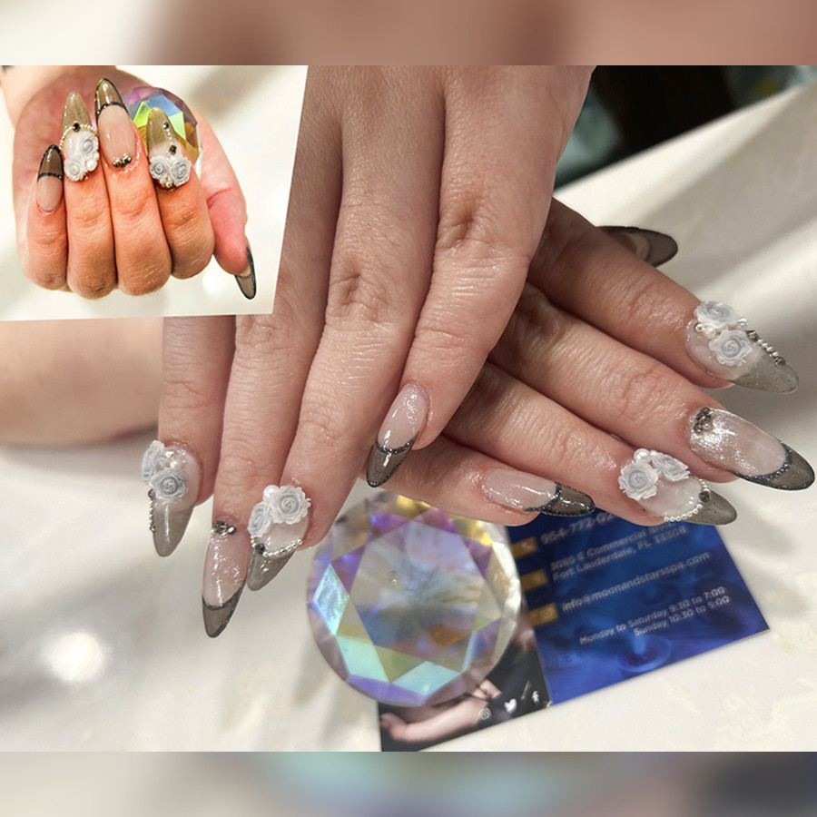 Moon and Stars Spa Nails (1)