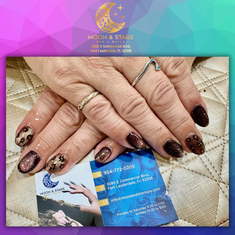 Moon and Stars Spa Nails 100326 (3)