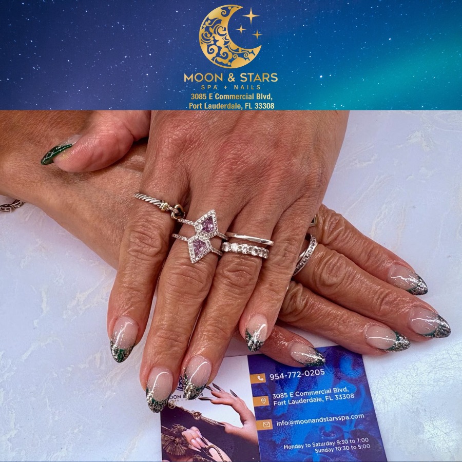 Moon and Stars Spa Nails 121225 (2)