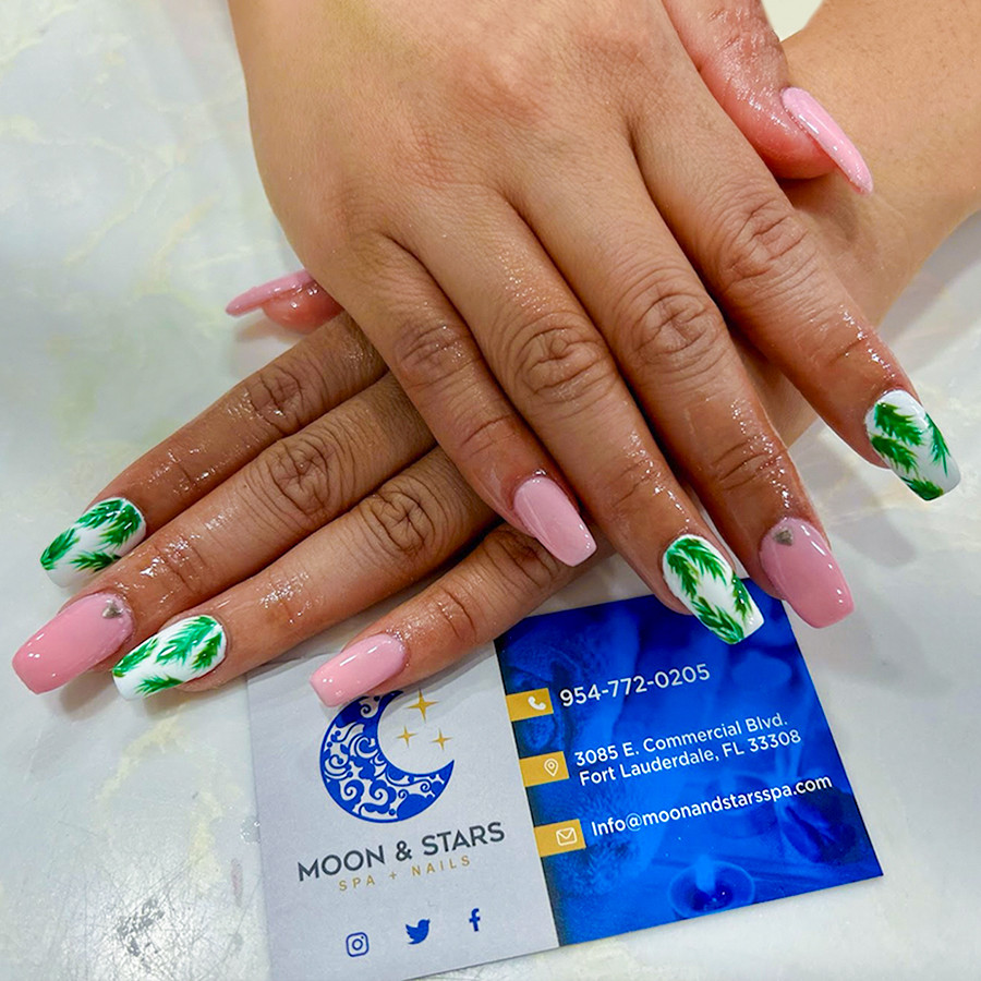 Moon and Stars Spa Nails (3)