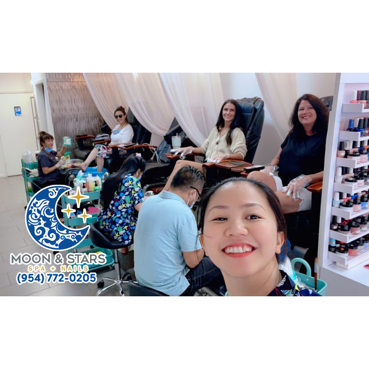 Moon and Stars Spa | Nail salon 33308 | Pedicure near me Fort Lauderdale
