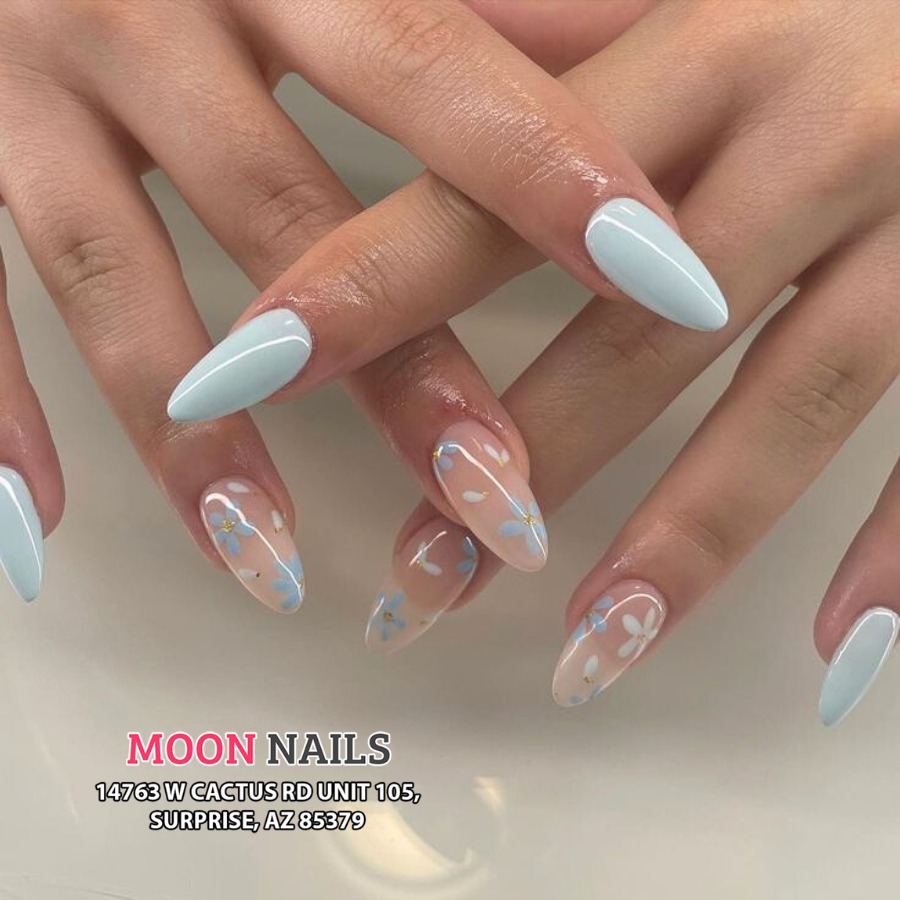 Moon Nails (1)