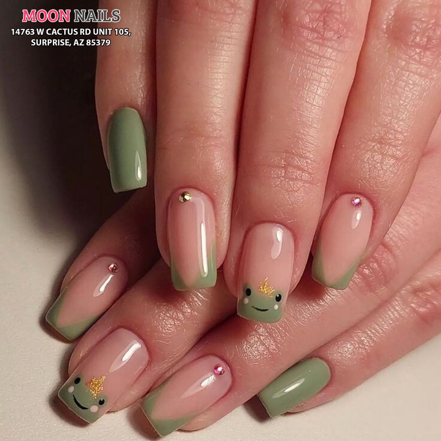 Moon Nails (2)
