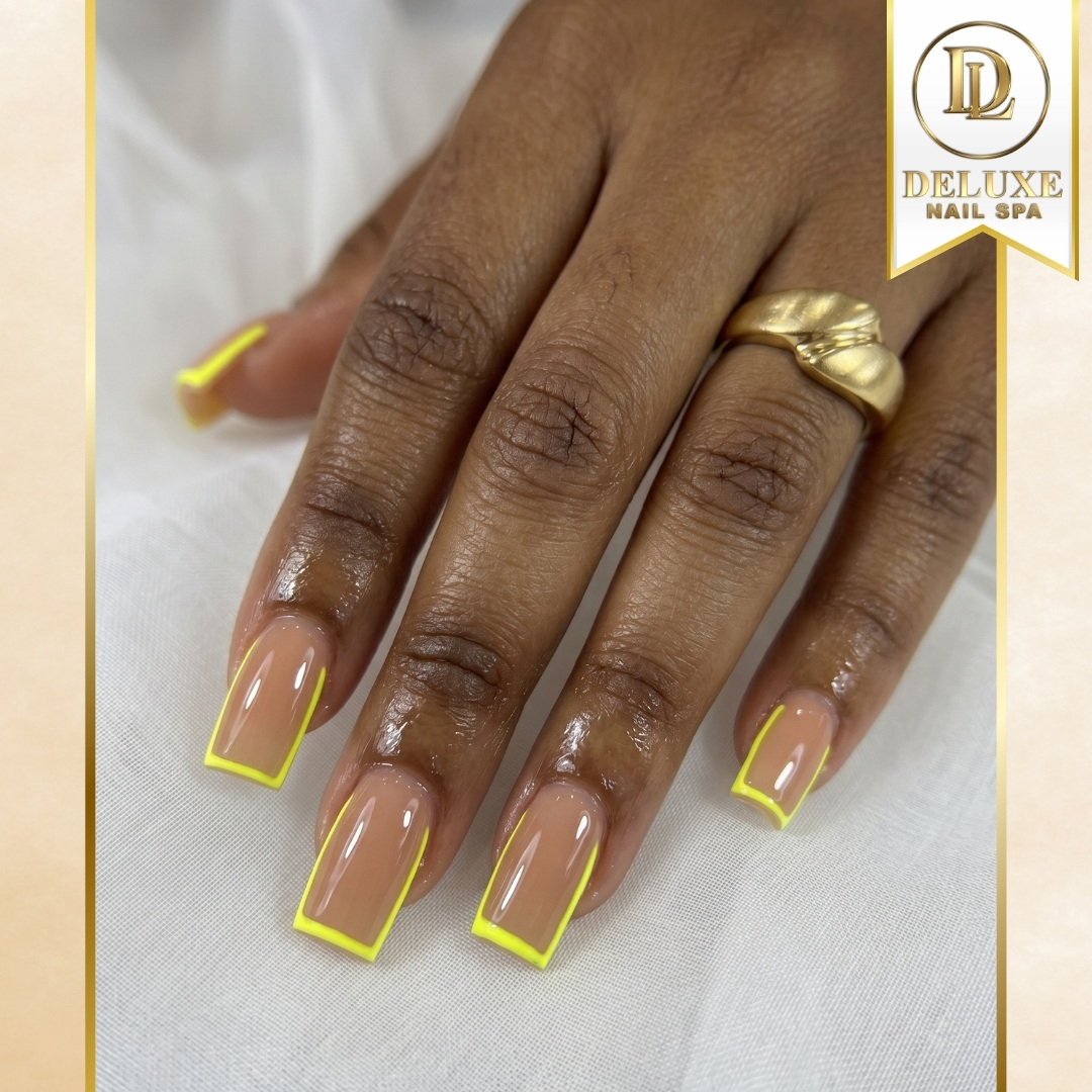  Deluxe Nails Salon