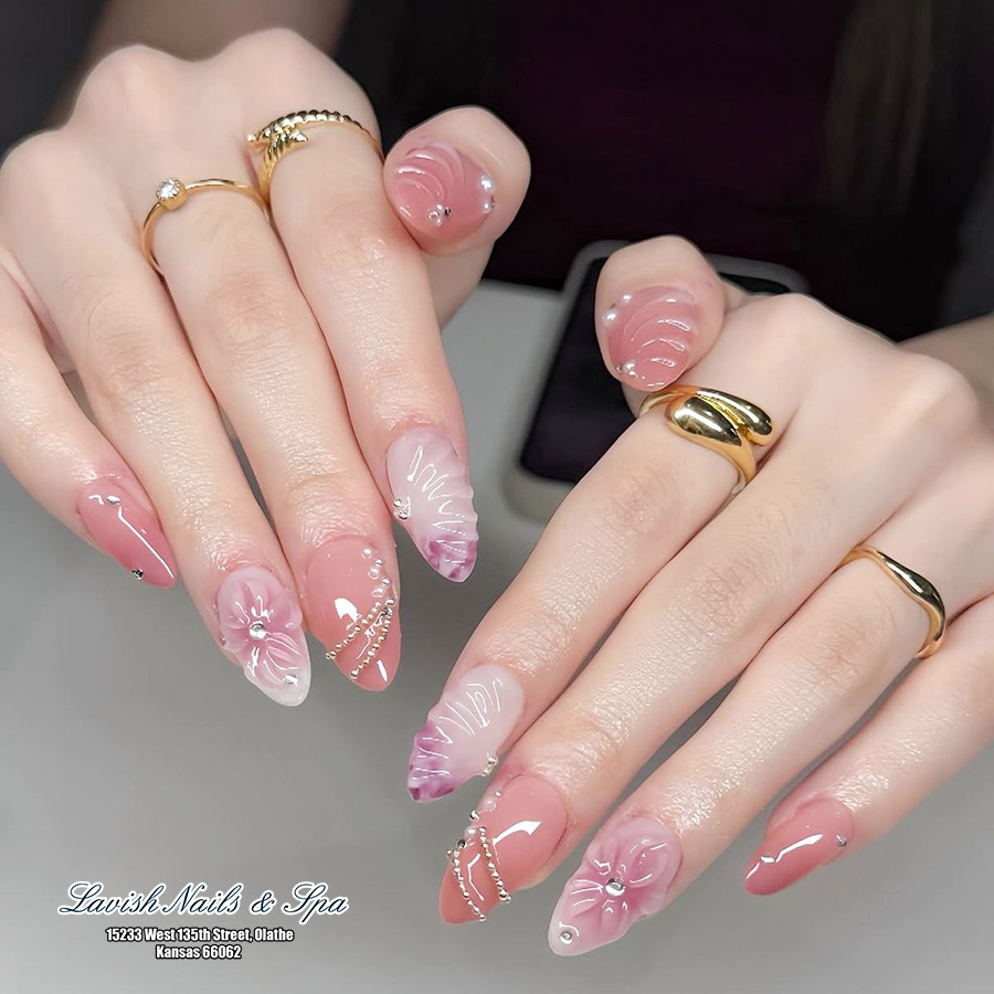 Lavish Nails