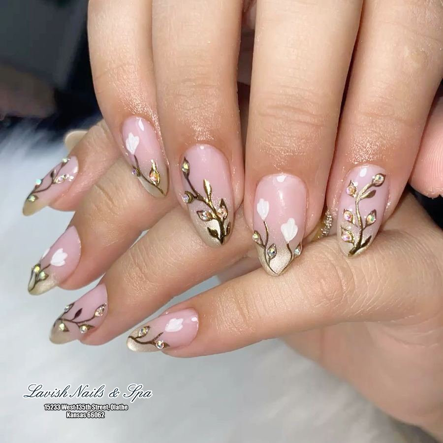 Lavish Nails