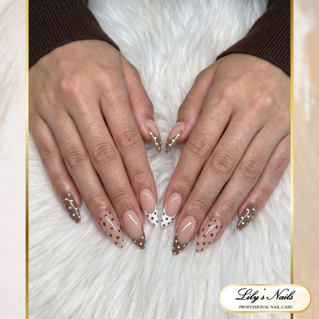 LILY'S NAILS