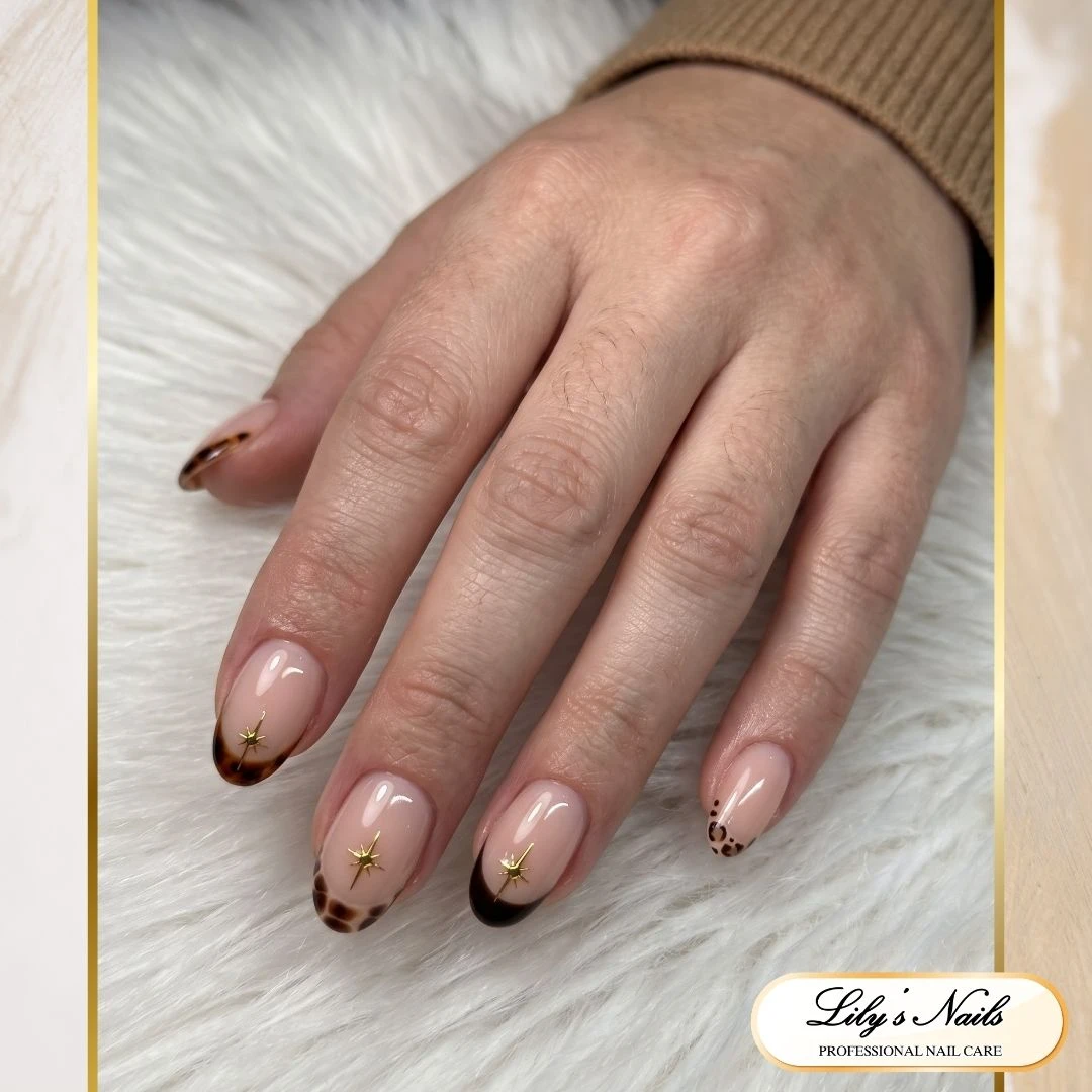 LILY'S NAILS