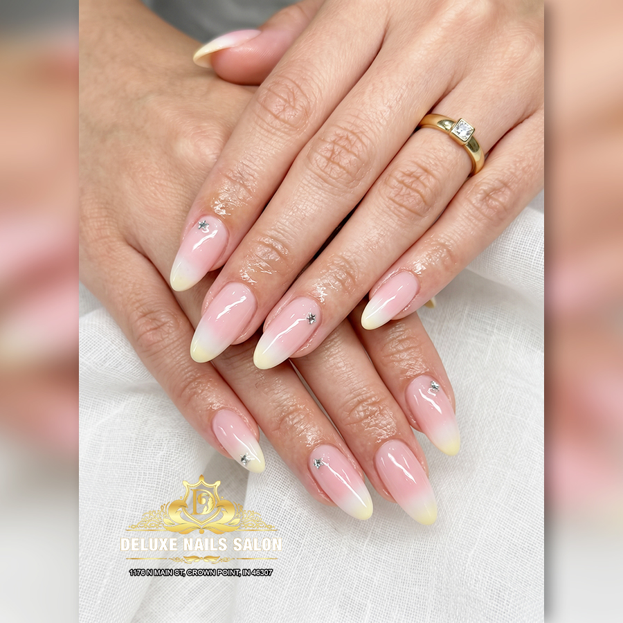 LUXURIOUS SPA PEDICURE CHAIR WITH SOFT TOWELS AND WARM LIGHTING