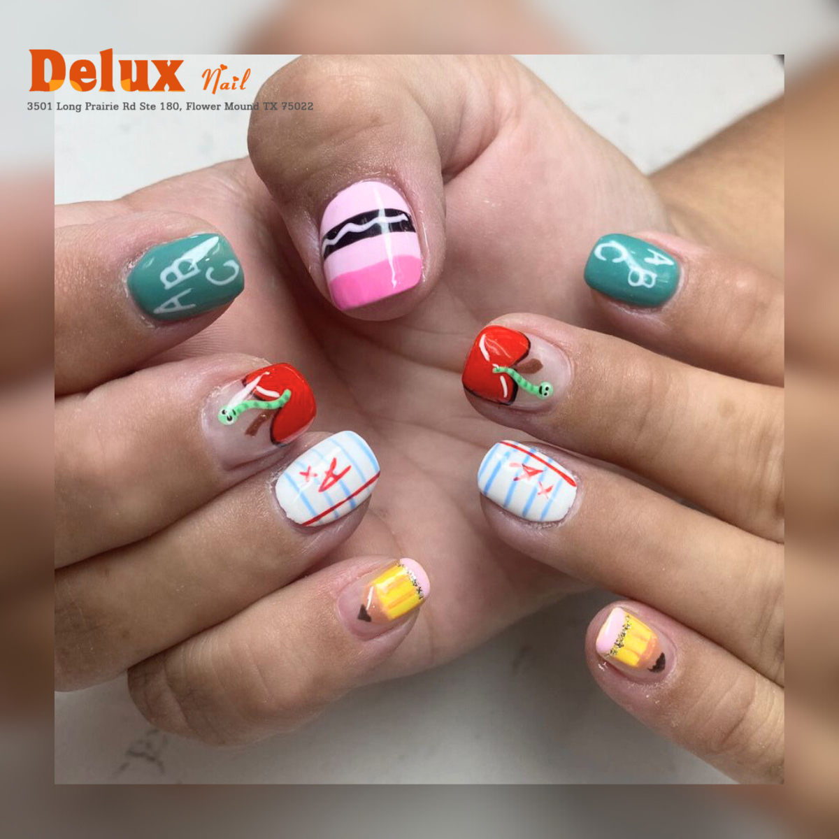 Delux Nail