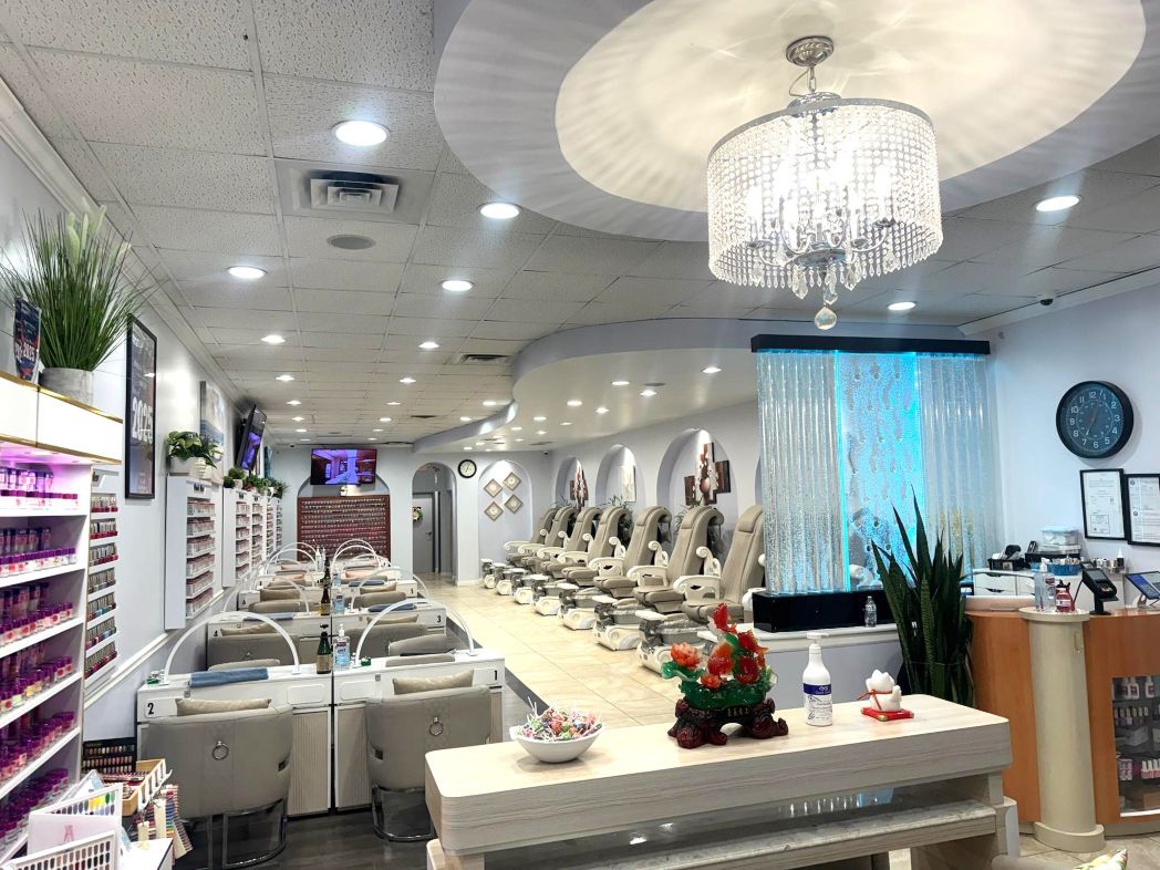 Attractive Nails & Spa