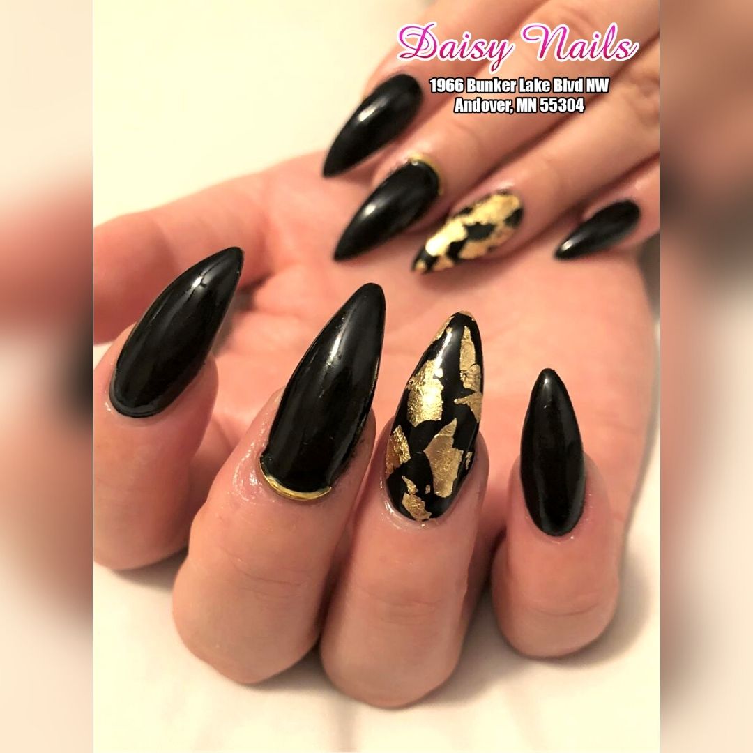 Daisy-Nails-14