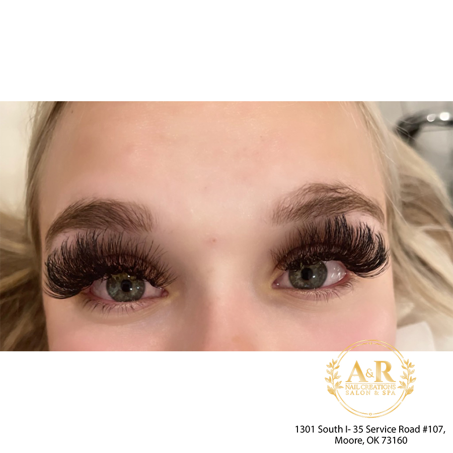 Eyelash extensions and eyebrows 73160