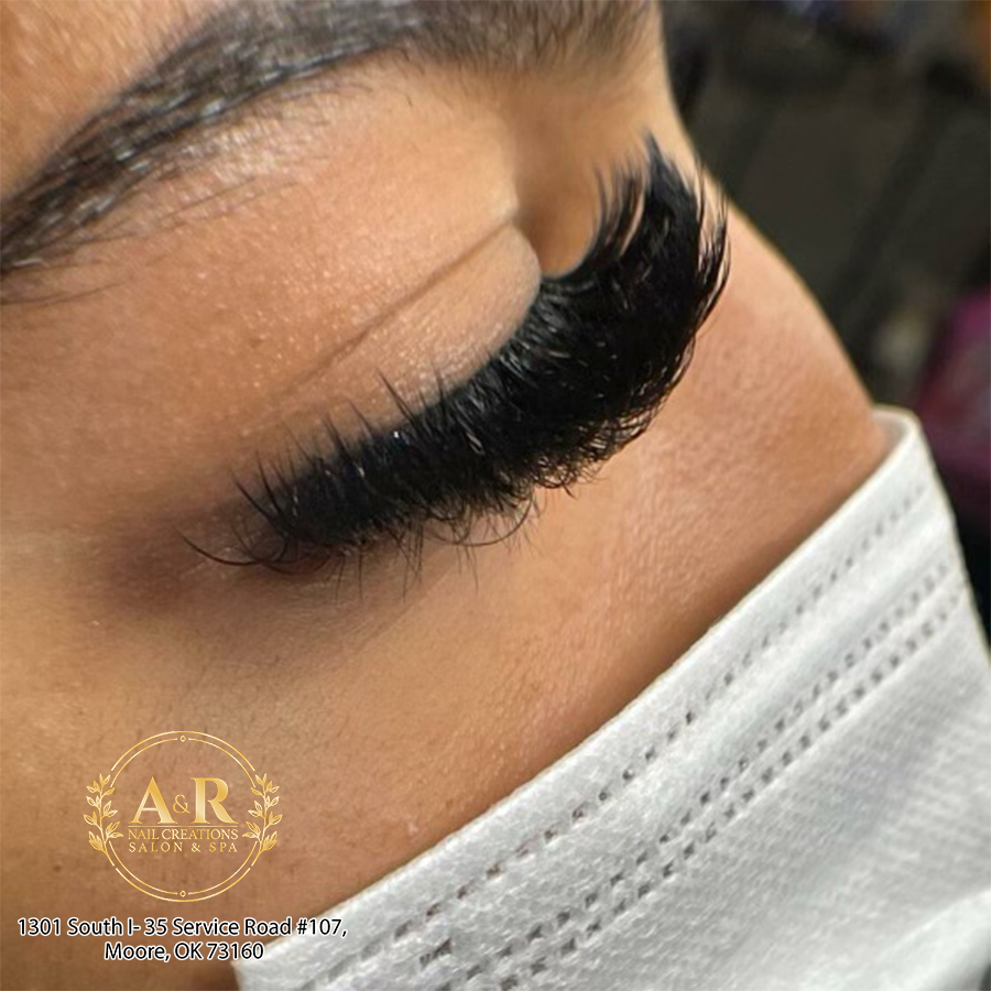 Eyelash extensions and eyebrows 73160