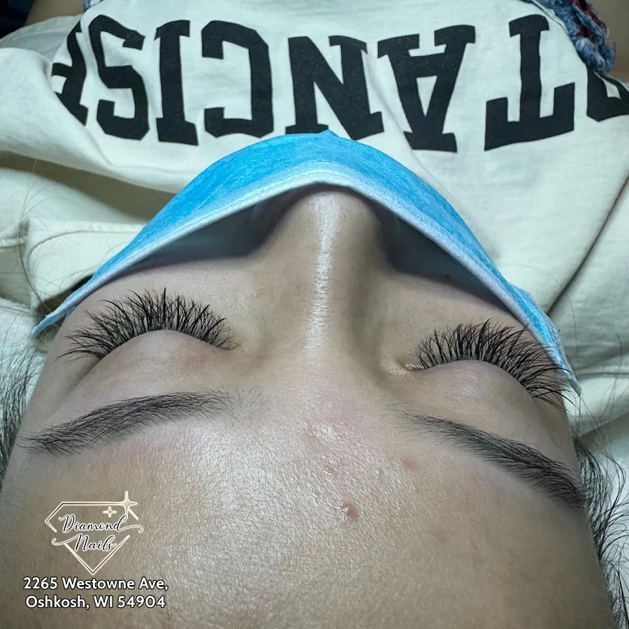 Diamond-Nails-salon-in-Oshkosh-WI-54904