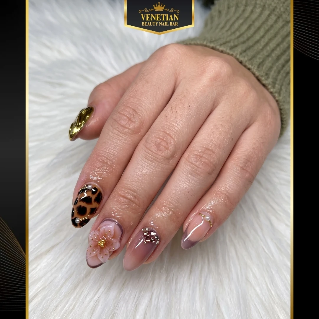 Venetian Beauty Bar
