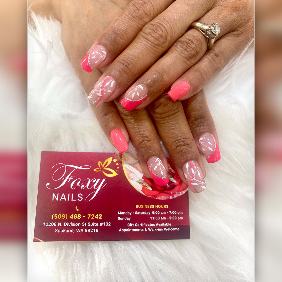 Foxy Nails
