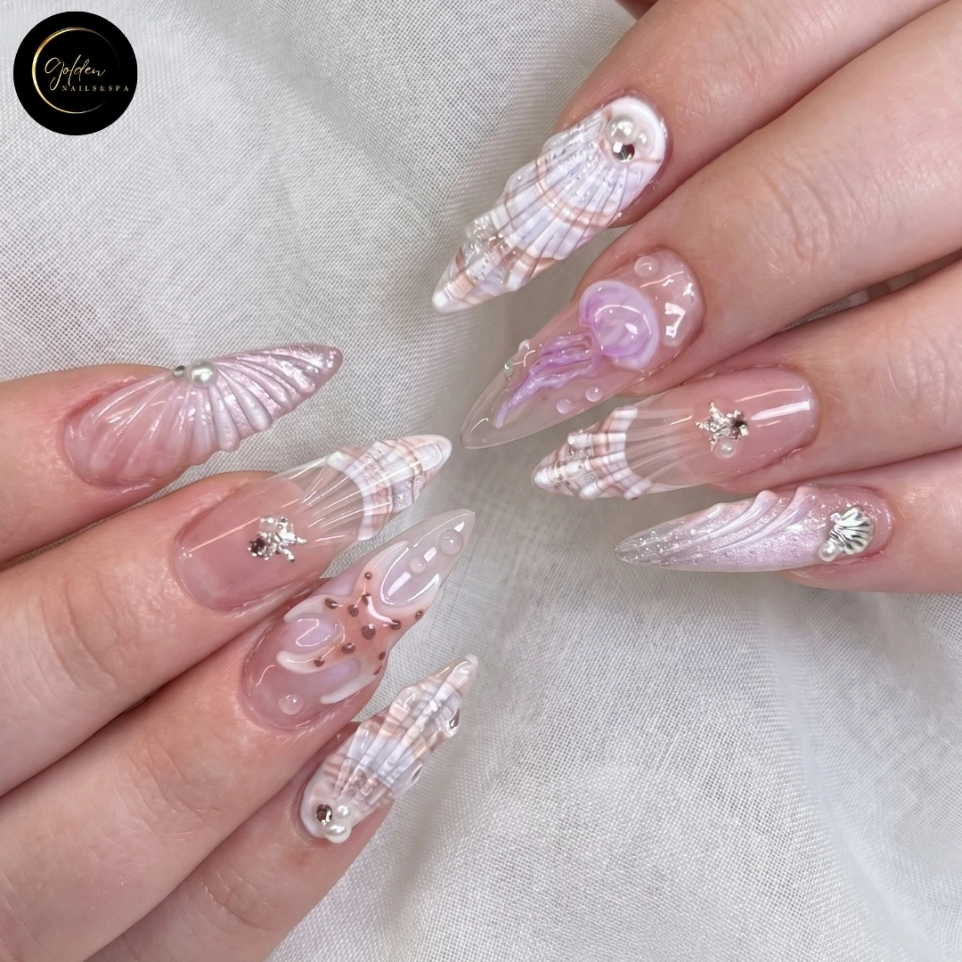 Golden Nails & Spa