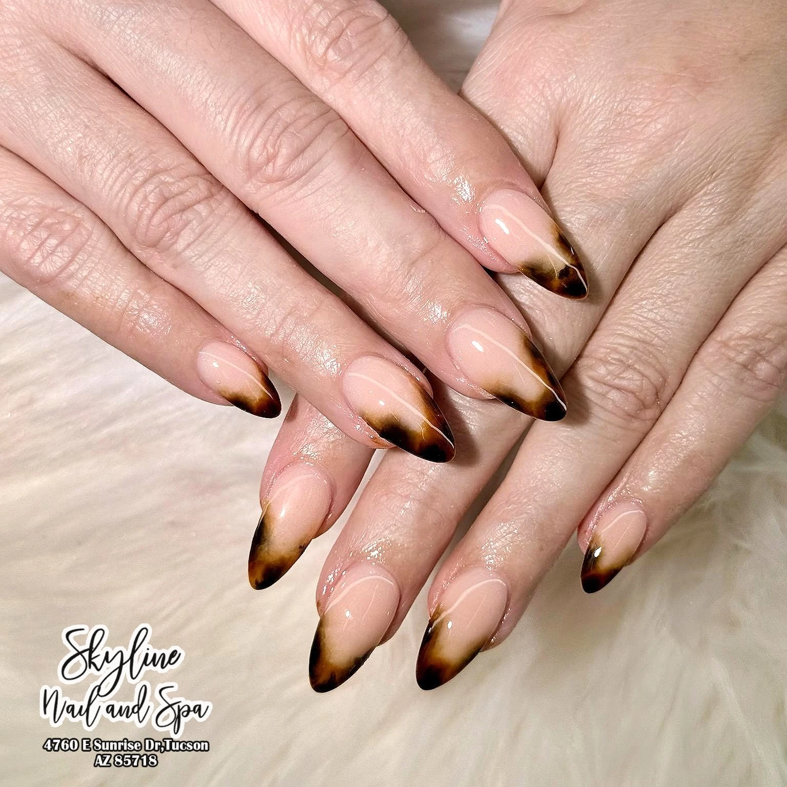 Happy nails