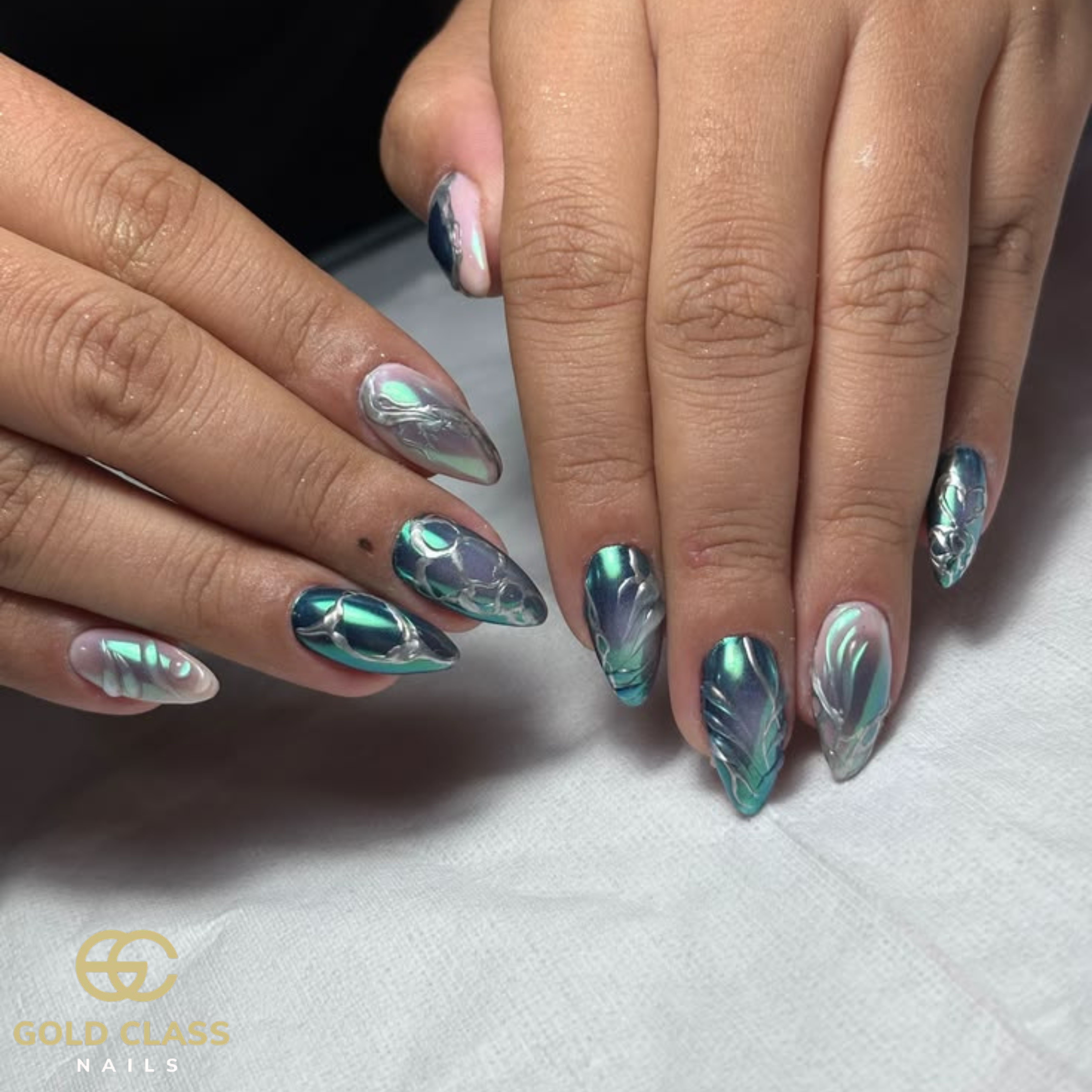 GOLD CLASS NAILS 