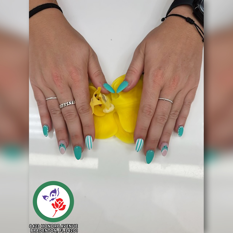 Luxury Nails (2)