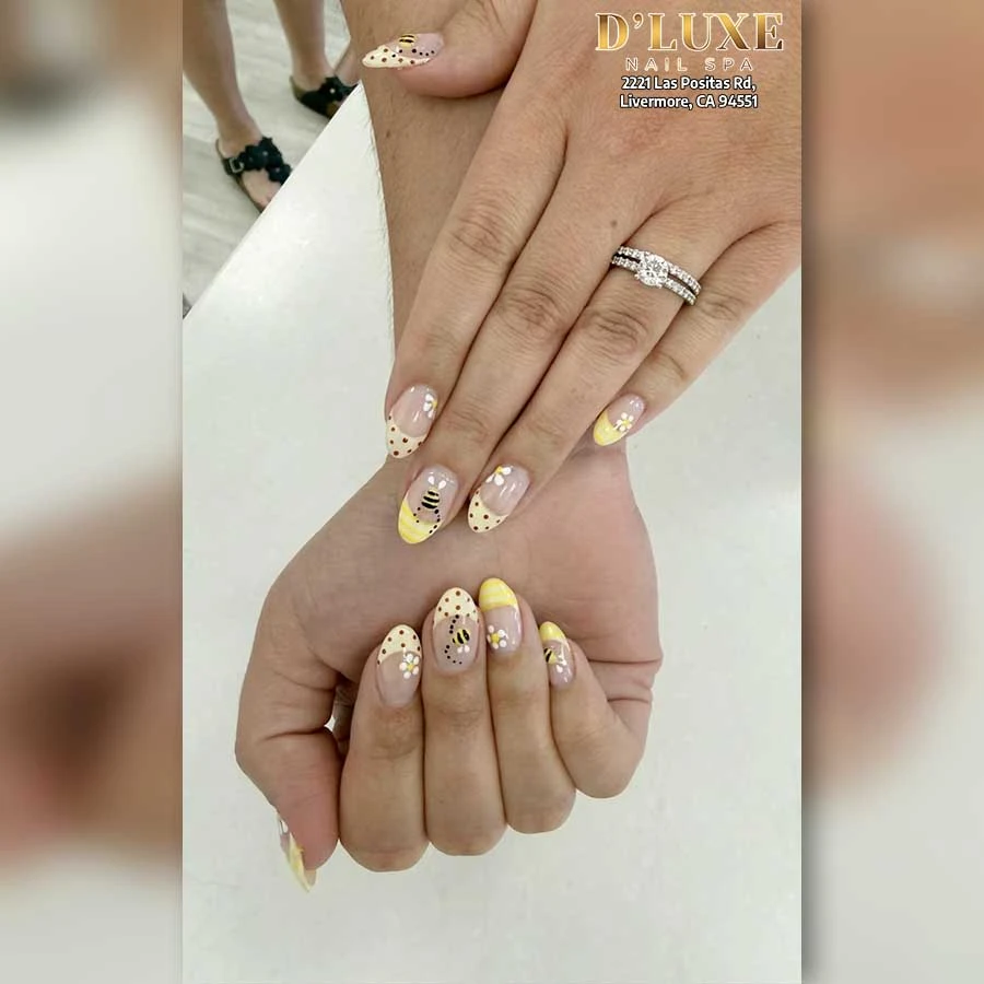 D'Luxe Nail Spa business photo