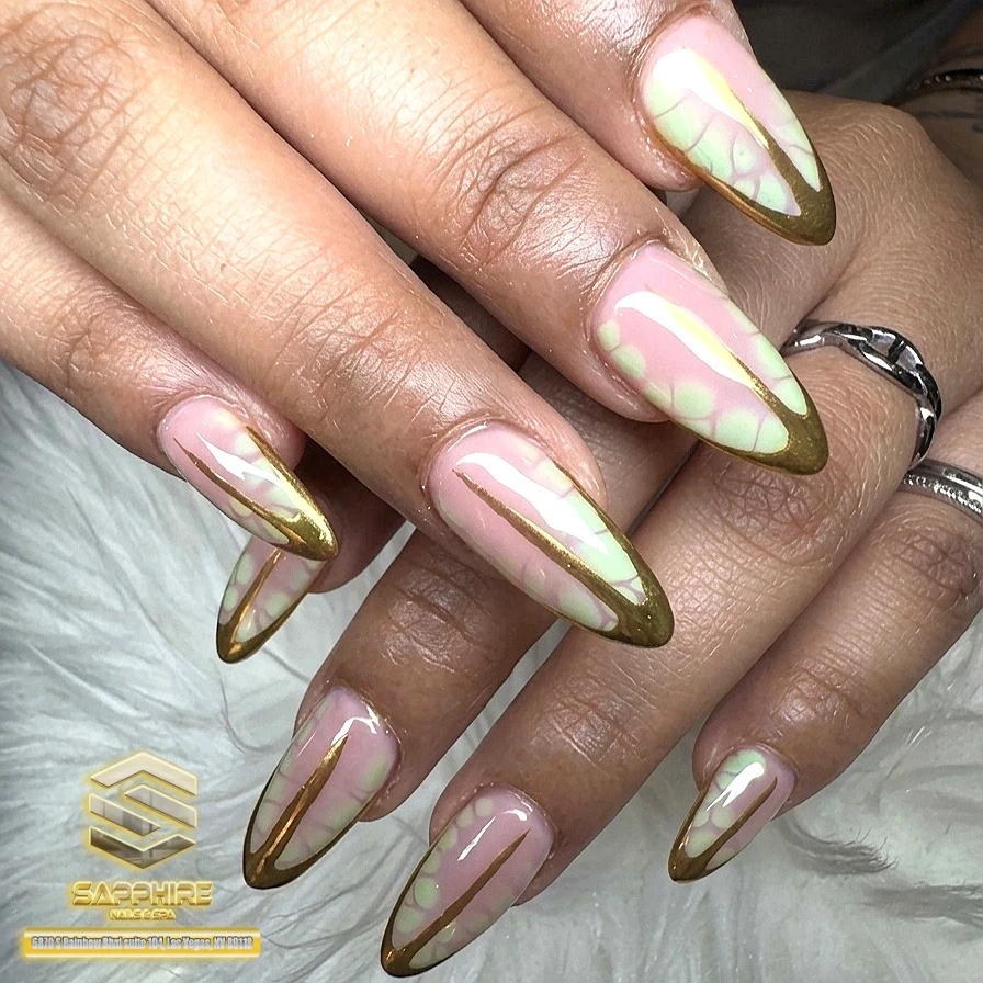 Trending nail colors for September Trending nail colors for September