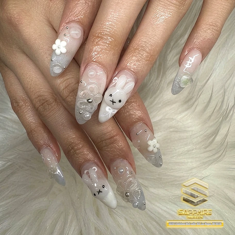 Trending nail colors for September Trending nail colors for September
