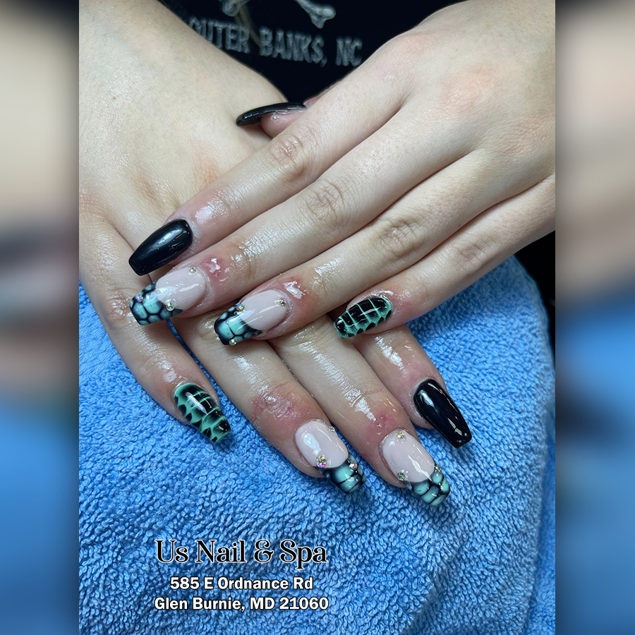 Us Nail &amp; Spa