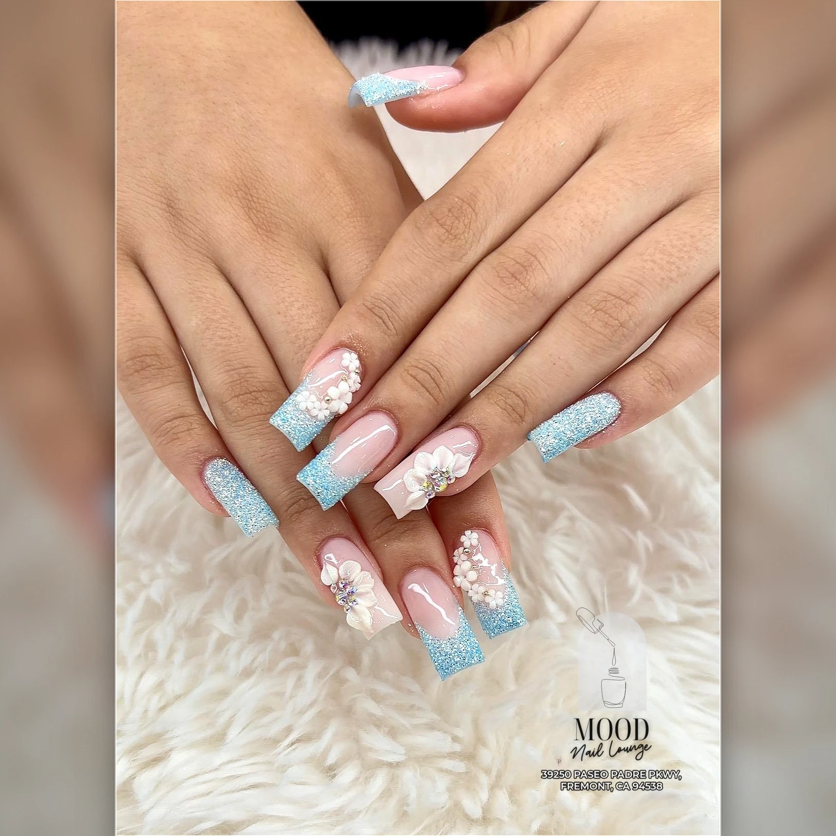  Mood Nail Lounge