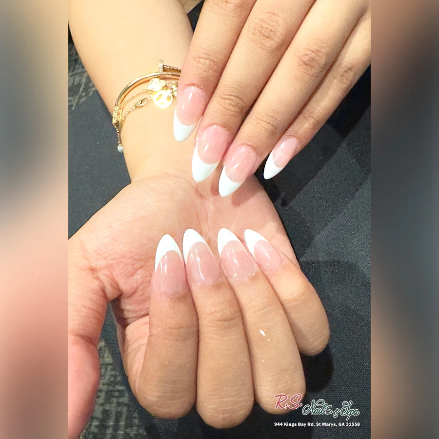 September nail trends and seasonal nail designs