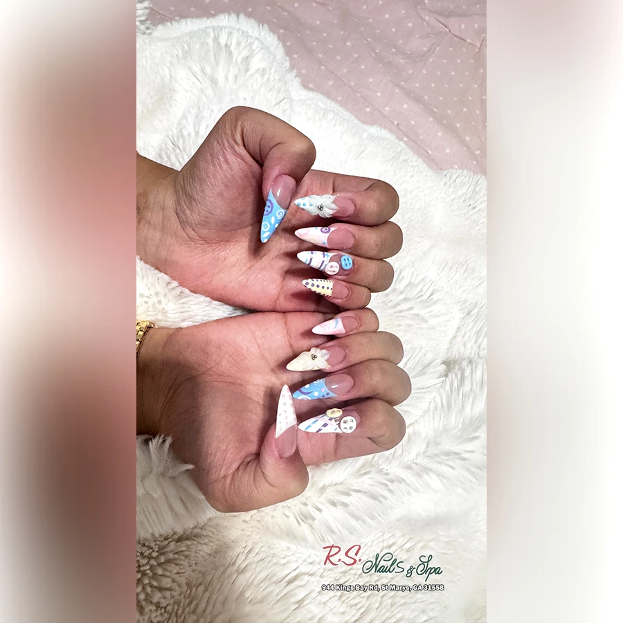 September nail trends and seasonal nail designs 
