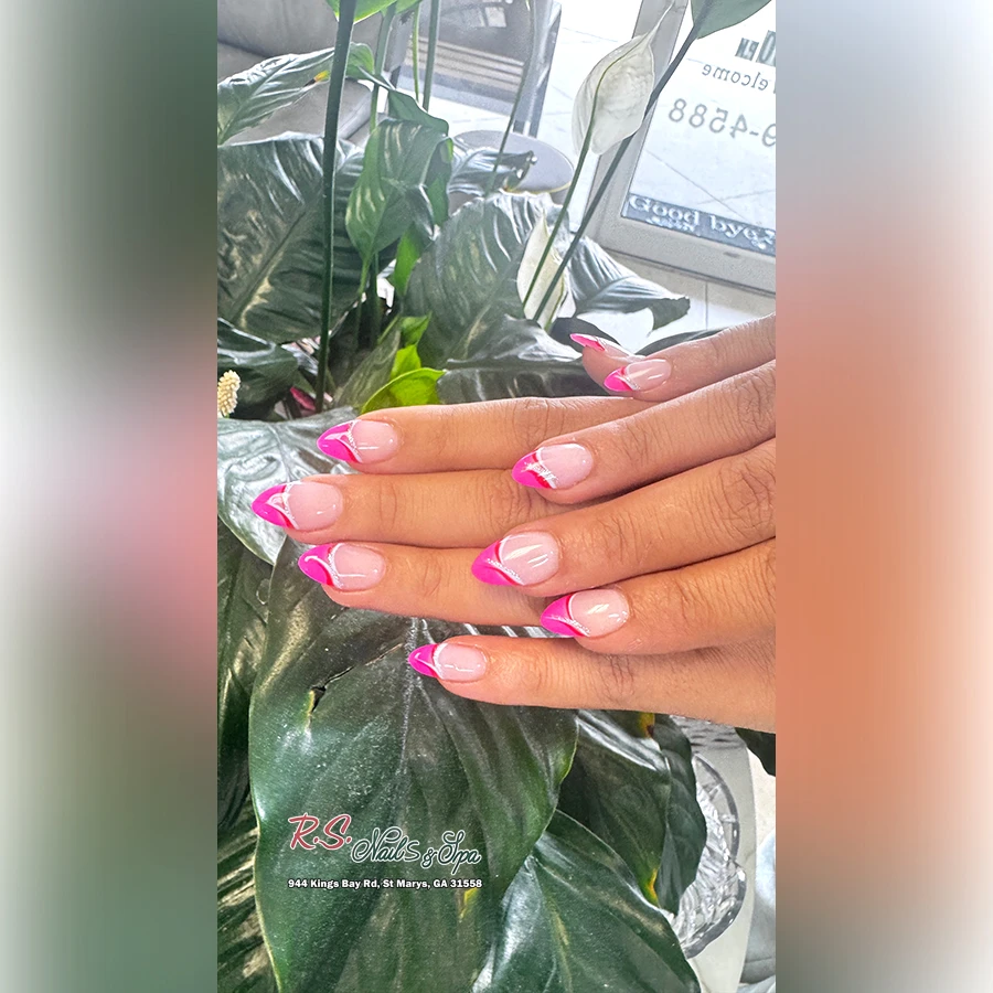 September nail trends and seasonal nail designs