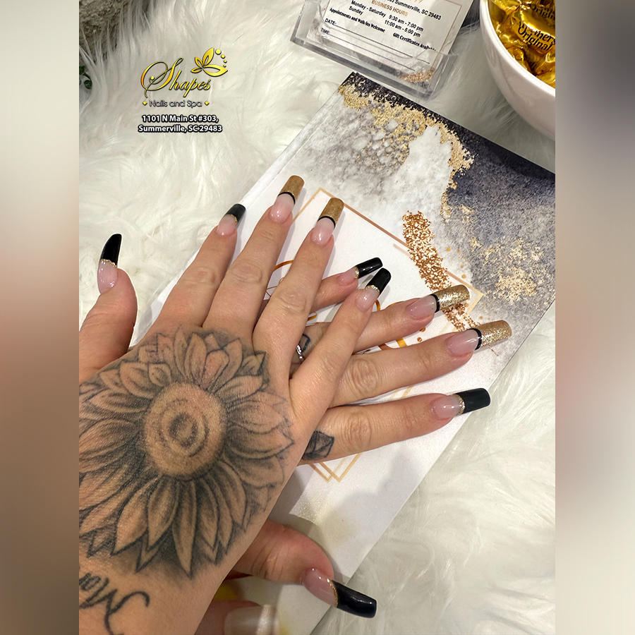 Trendy nail design