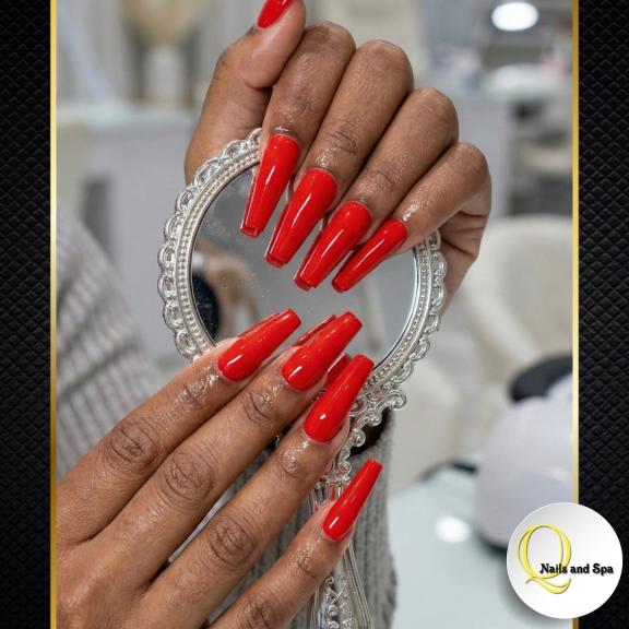 Q Nails and Spa