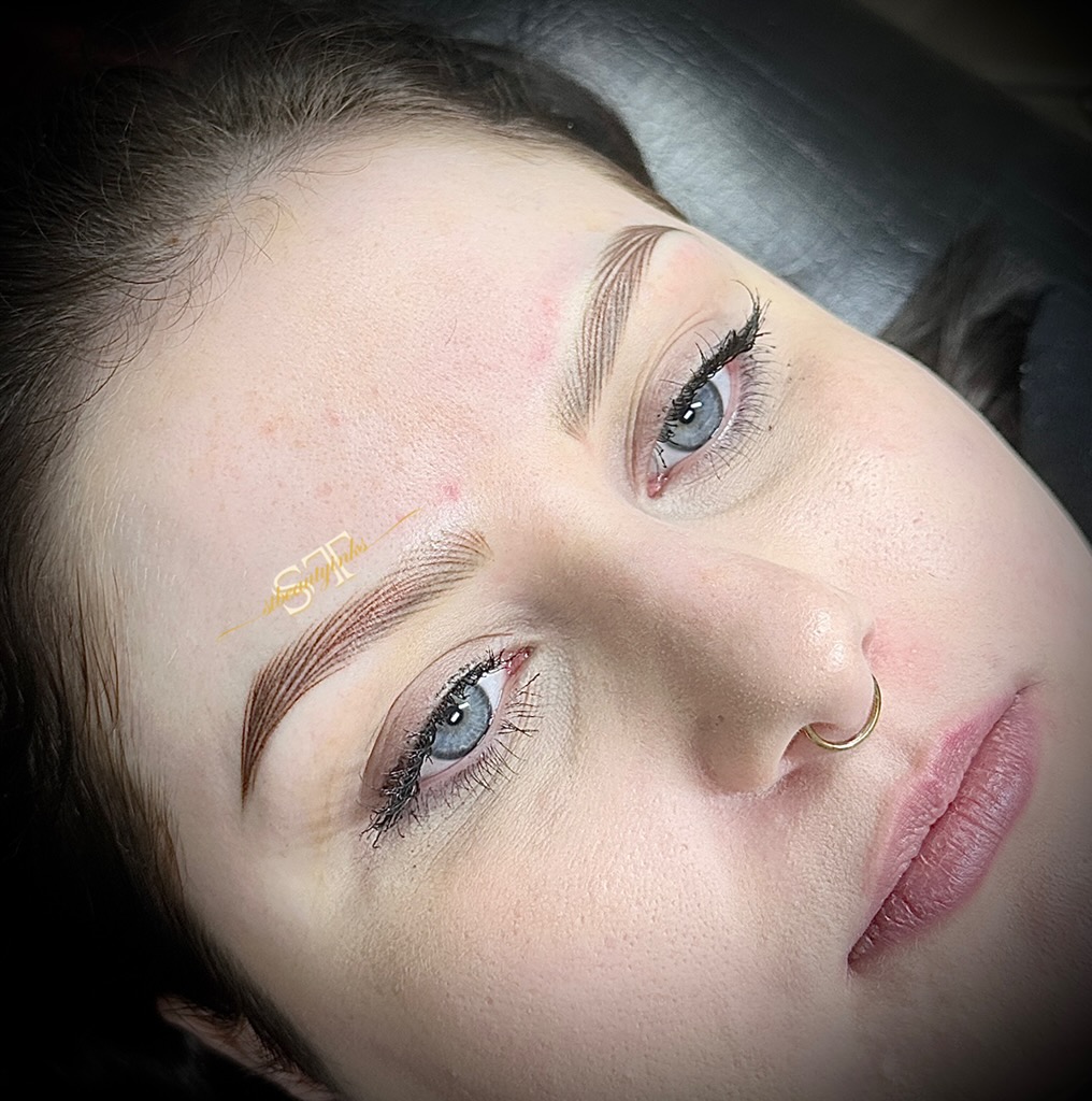 6C00AB86-F73A-483C-8C9D-69D134F6DB83 2