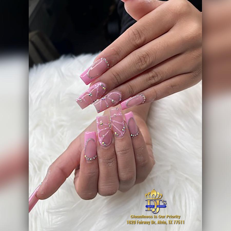 DJs-NAILS-RESORT-in-Alvin-TX-77511