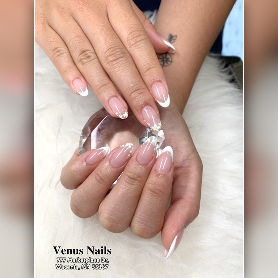 Venus-Nails-777-Marketplace-Drive-Waconia-Minnesota-55387_3