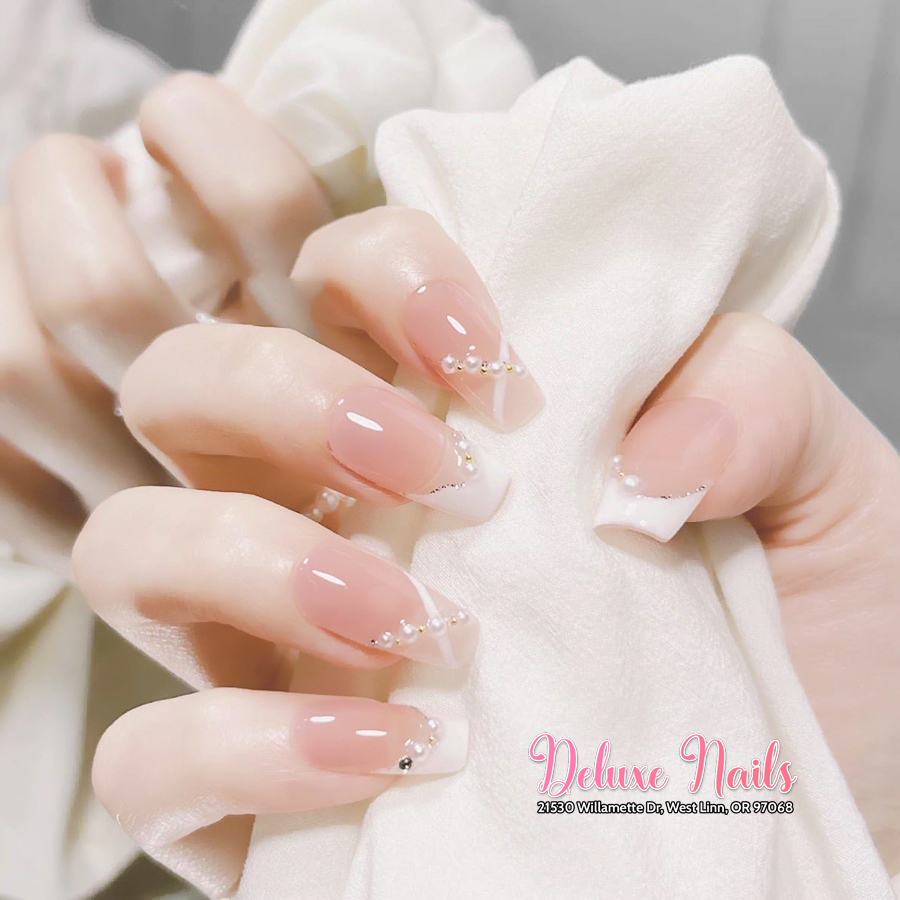 Deluxe Nails Salon In West Linn OR 97068_12_6