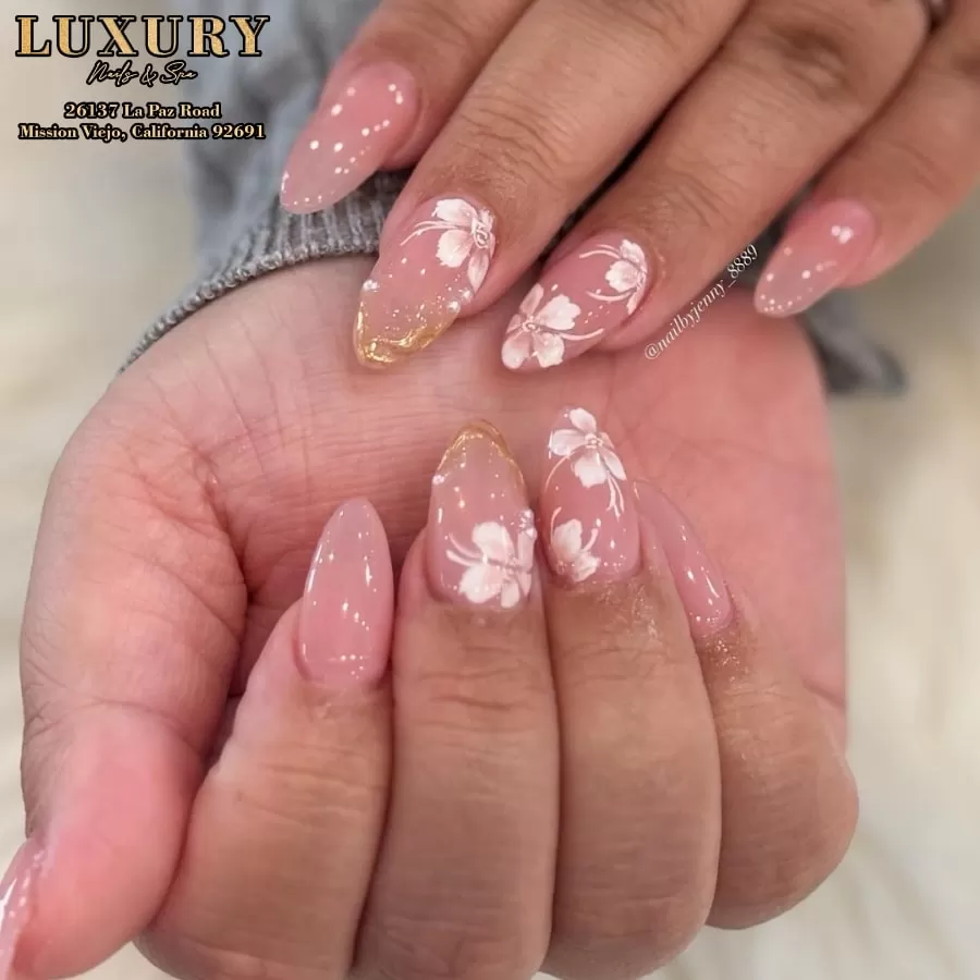 Luxury Nails & Spa (12)