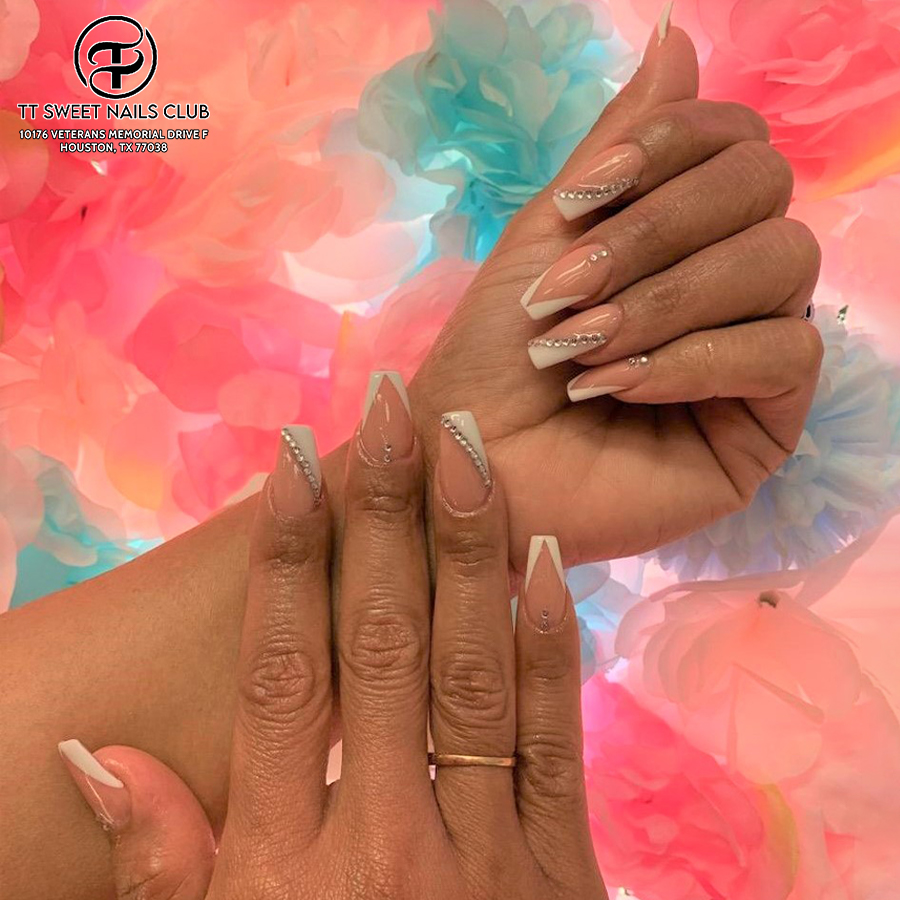 nail salon 77038
