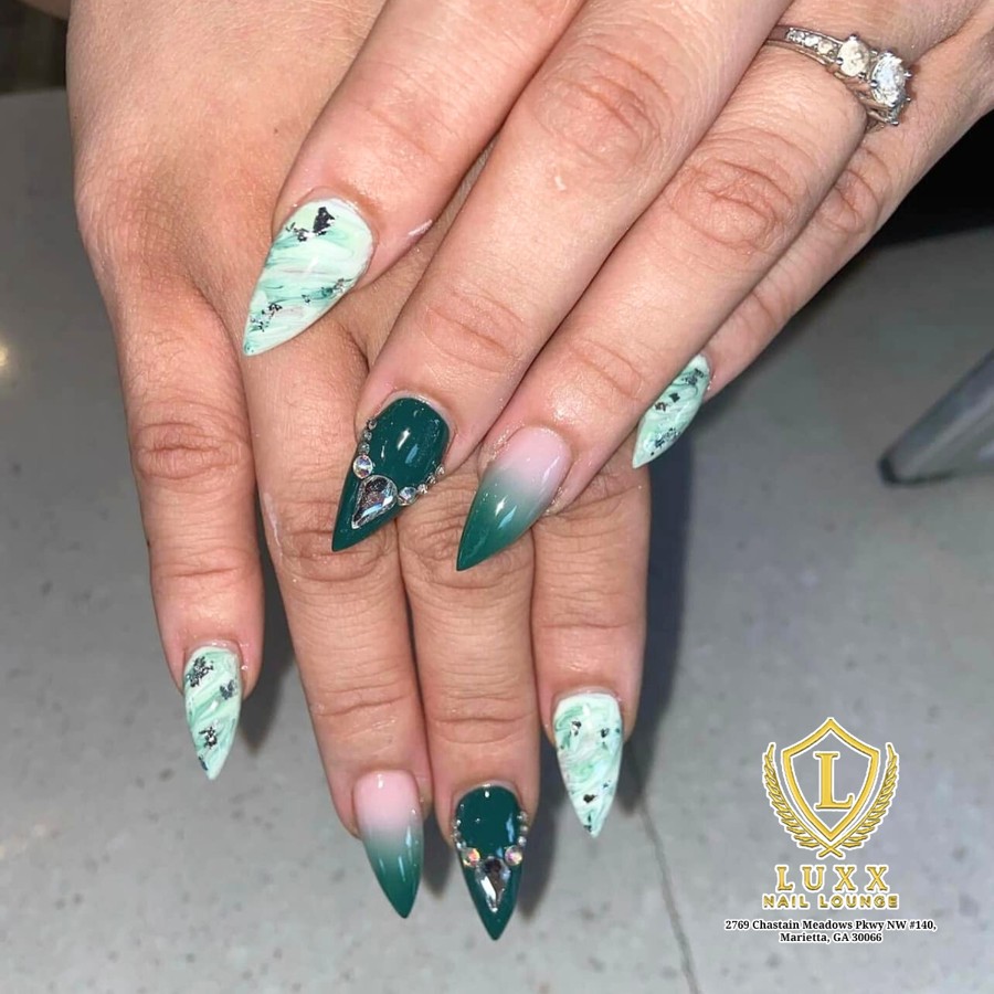 LUXX NAIL LOUNGE MARIETTA (1)