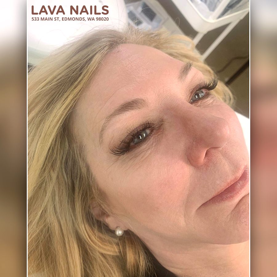 Nail salon 98020