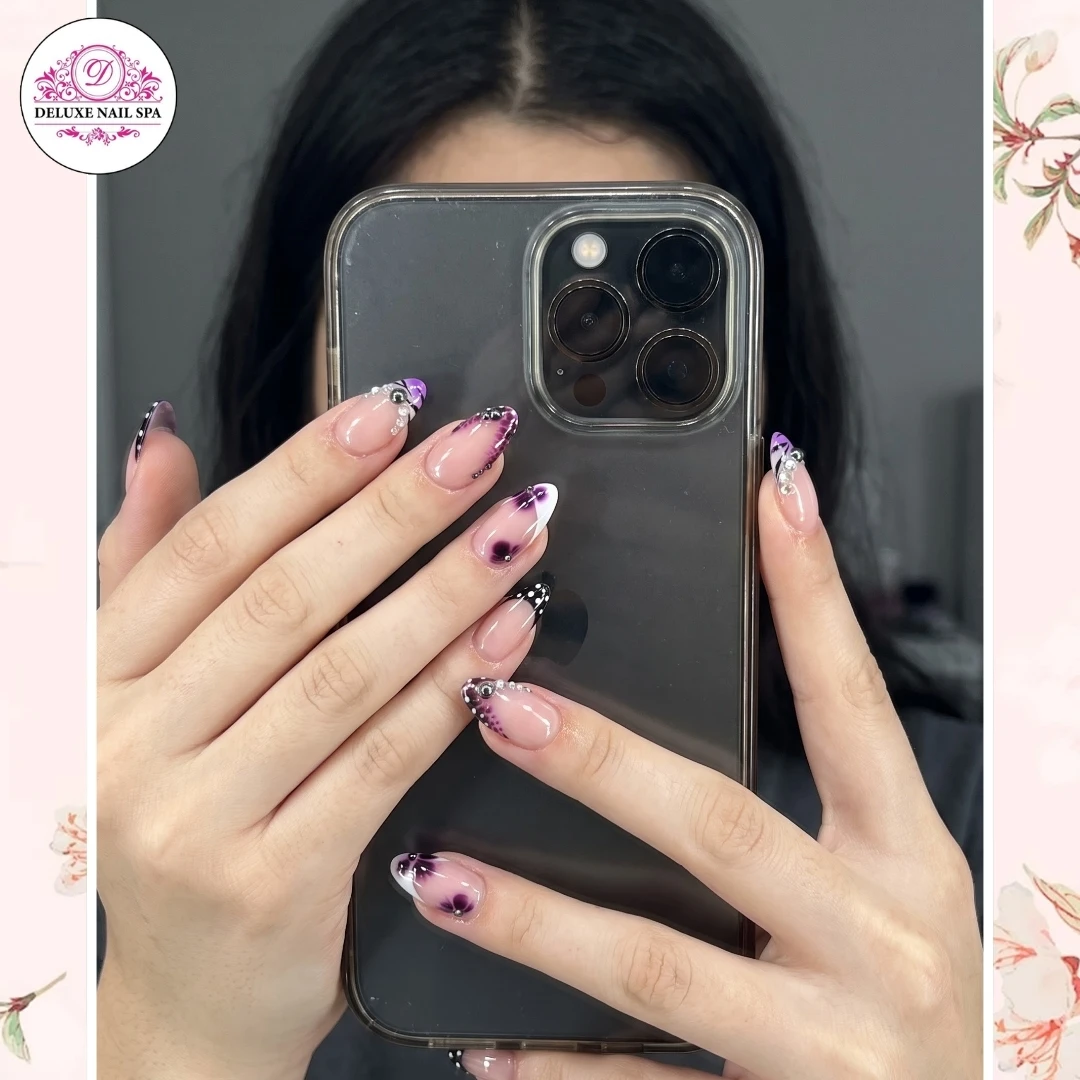Deluxe Nail Spa