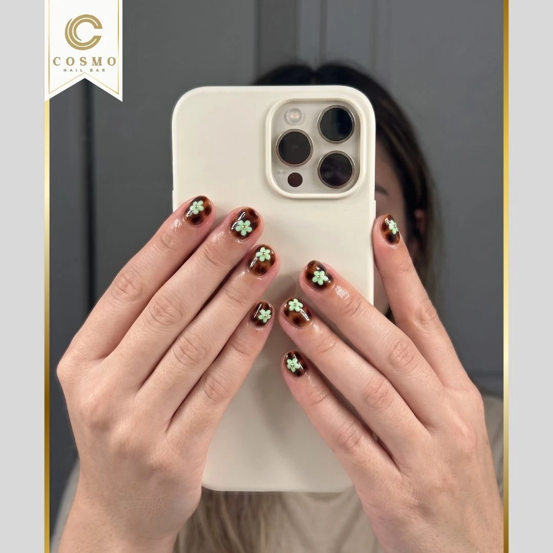Cosmo Nail Bar