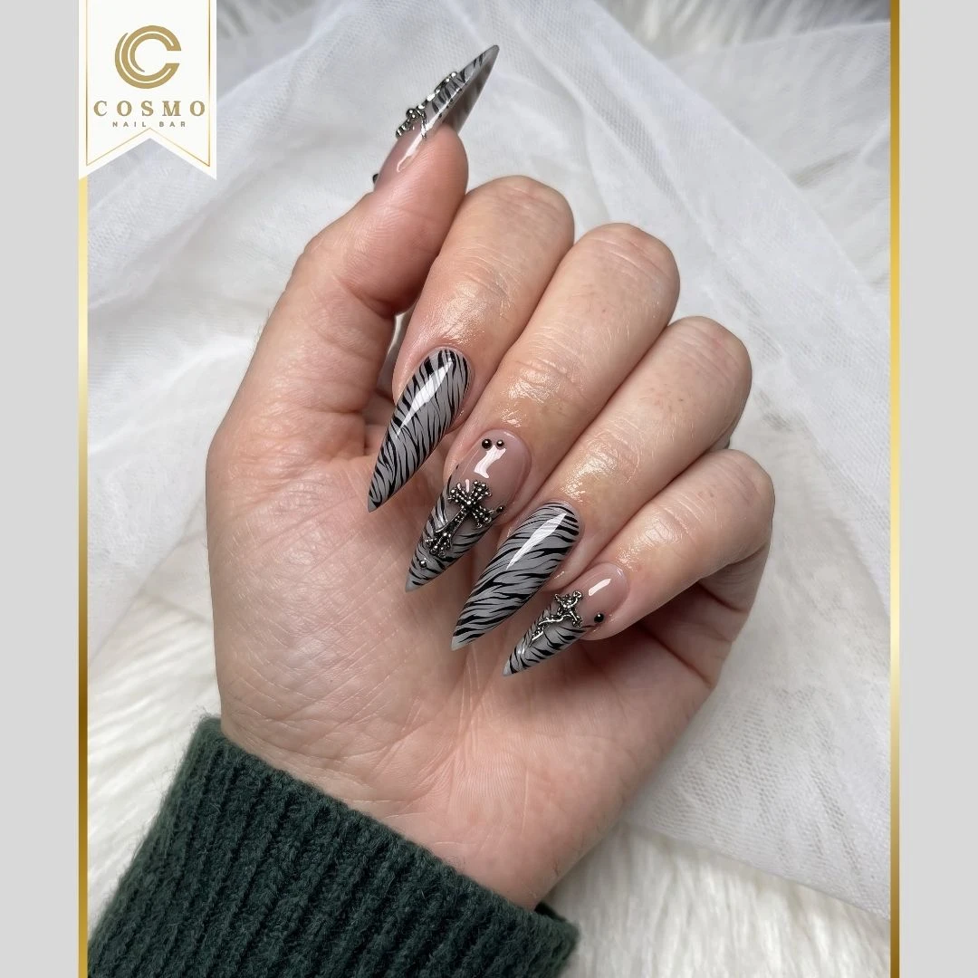 Cosmo Nail Bar