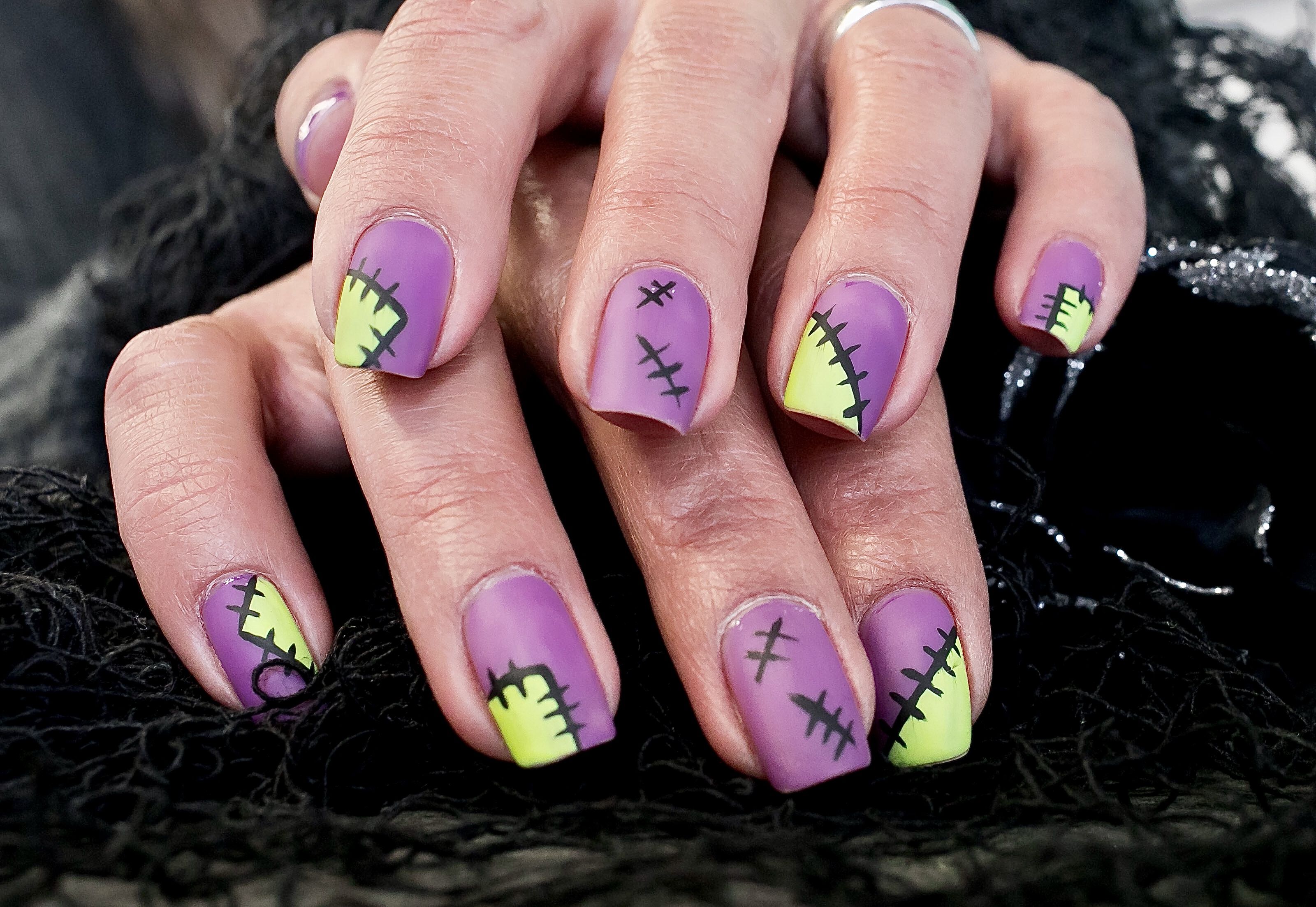 Latest Halloween Nails 2024: Spooky and Chic Trends to Try This Season