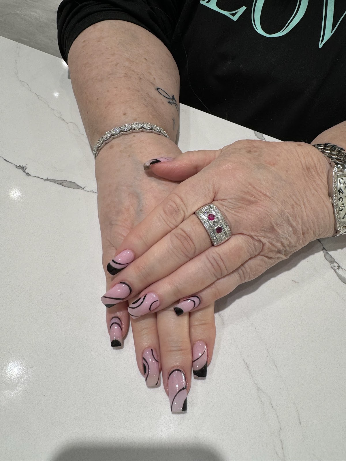 nail salon 95864