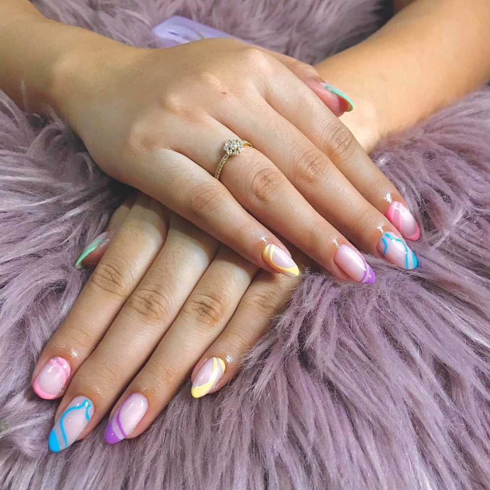 Shiny Nail Bar in Casselberry, FL 32707